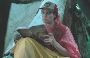 Mackenzie Davis in Station Eleven. (Photo: HBO Max)