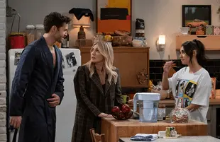 Tom Ainsley, Hilary Duff, and Francia Raisa make up one half of HIMYF's new "gang." (Photo: Hulu)