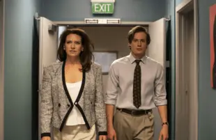 Anna Torv and Sam Reid in The Newsreader (Photo: The Roku Channel)