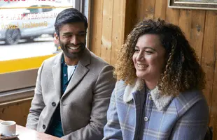 Rose Matafeo and Nikesh Patel in Starstruck Season 2 (Photo: HBO Max)