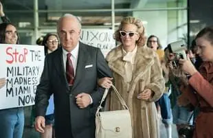Sean Penn and Julia Roberts in Gaslit (Photo: Starz)