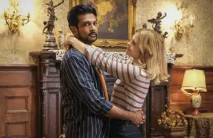Utkarsh Ambudkar and Rose McIver in the old mansion on Ghosts (Photo: CBS)