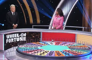 Pat Sajak hosts Celebrity Wheel of Fortune (Photo: ABC)