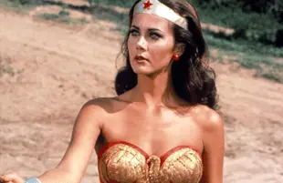 Lynda Carter in Wonder Woman (Photo: Everett Collection)