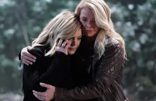 Kirsten Storms and Kristina Wagner on General Hospital (Photo: ABC/Troy Harvey)