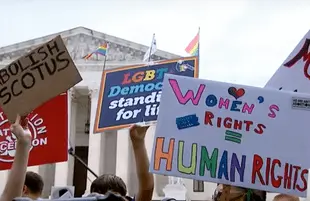 Abortion rights advocates gather outside the Supreme Court building to protest SCOTUS overturning Roe v. Wade (Photo: ABC News/YouTube)