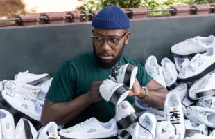 Lamorne Morris in Woke (Photo: Mark Hill/Hulu)