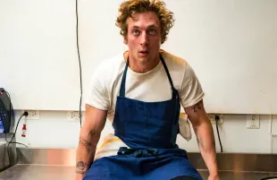 Jeremy Allen White in The Bear (Photo: Matt Dinerstein/FX)