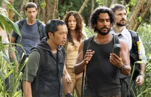 Elizabeth Mitchell, Matthew Fox, Ken Leung, Evangeline Lilly, Naveen Andrews, and Jeremy Davies in Lost (Photo: Everett Collection)