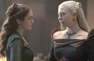 Olivia Cooke and Emma D'Arcy in House of the Dragon. (Photo: Ollie Upton/HBO)