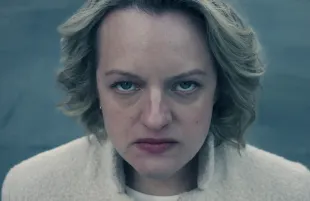 Elisabeth Moss as June in The Handmaid's Tale. (Photo: Hulu)