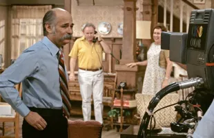 Norman Lear (left) on the All of in the Family set in 1971. (Photo: Gene Trindl/CBS/Courtesy Everett Collection)
