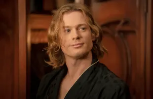 Sam Reid is Lestat De Lioncourt in Anne Rice's Interview with the Vampire. (Photo: Alfonso Bresciani/AMC) 