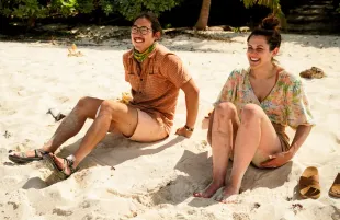 Owen Knight and Elisabeth "Elie" Scott in this week's Survivor. (Photo: Robert Voets/CBS)