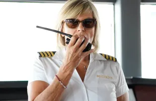 Captain Sandy on Below Deck Mediterranean Season 8 (Photo: Fred Jagueneau/Bravo)