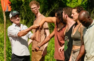 Drawing rocks on Survivor (photo: Robert Voets/CBS)