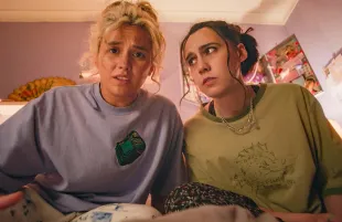 Lizzie Davidson and Kat Sadler in Such Brave Girls (Photo: Hulu)