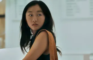 Ji-young Yoo in Expats (Photo: Amazon Studios)