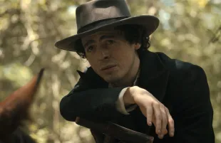 Anthony Boyle in Manhunt (Photo: Apple TV+)
