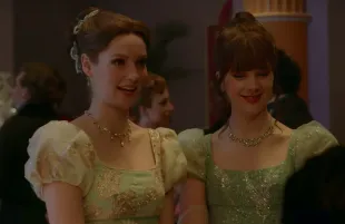 Hannah Dodd and Claudia Jessie (Screenshot: Bridgerton)