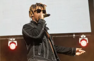 Juice WRLD and XXXTENTACION Feature on New Posthumous Track “The Way” (Photo By: JA/Everett Collection)