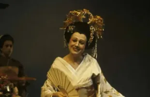 Rhonda Bruce & Rosemary Gunn - Madam Butterfly 1985 (Image via YouTube/@Brian Castles-Onion)