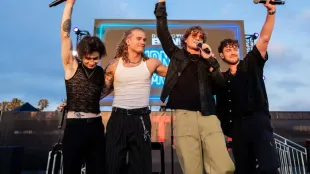 Midnignt Til Morning band (Image via Netflix @conorsmithhq)