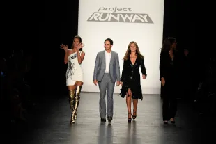 Nina Garcia and Heidi Klum in Project Runway (Image via Getty)