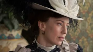 Mrs. Winterton in The Gilded Age season 3 finale, poised for her next move. Image Courtesy: HBO/Max.