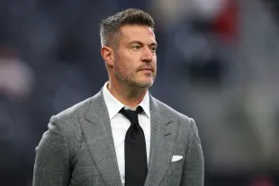 Bachelor in Paradise host Jesse Palmer (Image via Getty)
