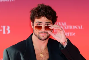 BIARRITZ, FRANCE - JUNE 28: Noah Centineo attends the Opening Ceremony during the 1st "Nouvelles vagues" International Biarritz Film Festival on June 28, 2023 in Biarritz, France. (Photo by Sylvain Lefevre/Getty Images)