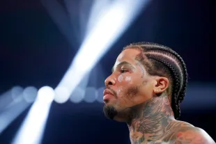Gervonta Davis waits for the start of his his title defense against Frank Martin. (Photo by Steve Marcus/Getty Images)