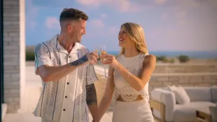Billy and Ashleigh from Love Is Blind: UK (Image via Netflix)