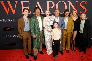 LOS ANGELES, CALIFORNIA - JULY 31: (L-R) Austin Abrams, Benedict Wong, Julia Garner, Cary Christopher, Josh Brolin, Alden Ehrenreich, June Diane Raphael and Amy Madigan attend the Los Angeles Premiere of Warner Bros. Pictures and New Line Cinema's "Weapons" at The United Theater on Broadway on July 31, 2025 in Los Angeles, California. (Photo by Frazer Harrison/Getty Images)