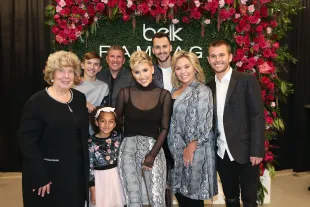 The Chrisley Family pose during a personal appearance by Savannah Chrisley at Belk at Cool Springs Galleria Mall on November 05, 2019 in Franklin, Tennessee (Image via Getty Images).