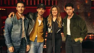 Jonas Brothers with Kelly Clarkson via @nbc