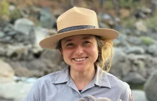 Dr. Shannon Joslin posing for a picture (Image via Insatgram/@shannonekj)