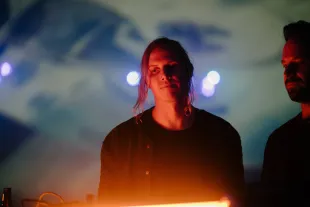 Rüfüs Du Sol addresses shocking assault at Pasadena concert as fans raise concerns over crowd safety.