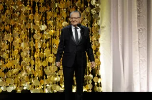 Frank Caprio's family confirmed the news of his death (Image via Getty)