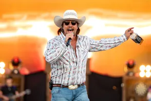 Gavin Adcock performs onstage at Country Thunder Wisconsin on July 17, 2025 (Image via Getty)