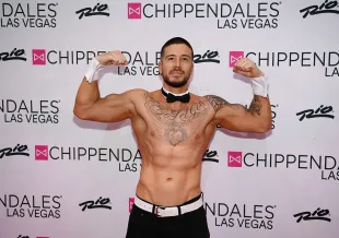 Jersey Shore: Family Vacation star Vinny Guadagnino arrives at Chippendales at Rio All-Suite Hotel & Casino (Image via Getty)