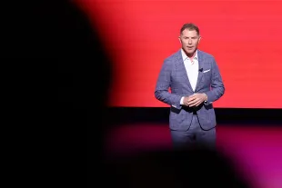 Bobby Flay (Image via Getty)
