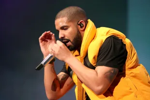 INDIO, CA - APRIL 15:  Drake performs on the Coachella stage during day 2 of the Coachella Valley Music And Arts Festival (Weekend 1) at the Empire Polo Club on April 15, 2017 in Indio, California.  (Photo by Christopher Polk/Getty Images for Coachella)