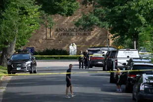 Police work the scene following a mass shooting at Annunciation Catholic School on August 27, 2025 in Minneapolis, Minnesota (Image via Getty)