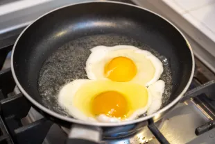 Large brown cage-free eggs sold under Sunshine Yolks label pulled from stores over salmonella concerns.