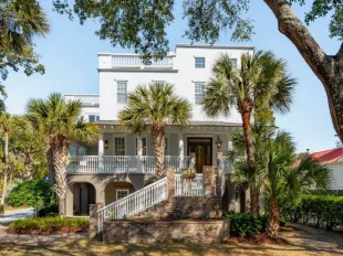 Isle of Palms home featured on Zillow Gone Wild (Image via Instagram/@zillowgonewild)