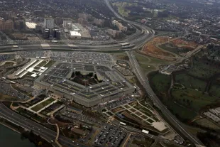 The White House and the Pentagon Pizza Index showed a spike in nearby Domino's orders on Saturday  (Image via Alex Wong/Getty Images)