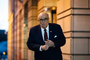 Rudy Giuliani was seen with Maria Ryan hours before his accident in New Hampshire (Image via Drew Angerer/Getty Images)