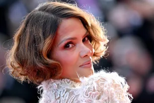 CANNES, FRANCE - MAY 24: Halle Berry attends the closing ceremony red carpet at the 78th annual Cannes Film Festival at Palais des Festivals on May 24, 2025 in Cannes, France. (Photo by Lionel Hahn/Getty Images)