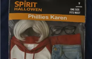The Phillies Karen costume (Photo: Facebook/@Mwanwhile in Delco)